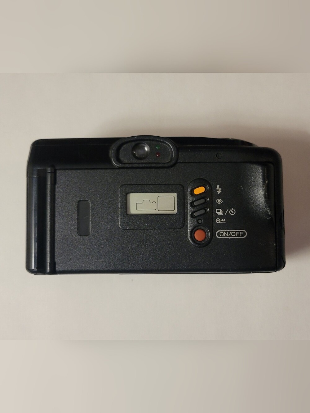 Canon MegaZoom 105 Black Point-and-Shoot Film Camera with Red Accent - Picture 2 of 5